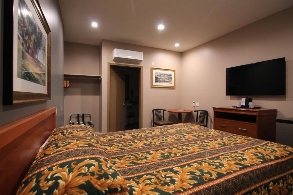 Dunes Inn Wilshire